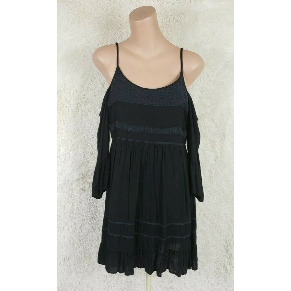 Romeo + Juliet Couture Women's Size M Black Cold Shoulder A-Line Dress Lined L